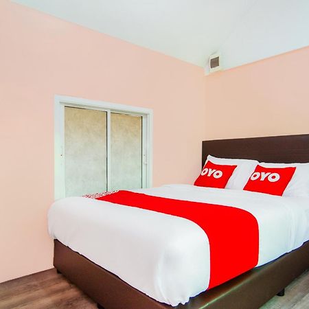 Oyo 578 Pj Resort And Snooker Club Pracsuap Khirikhan Kültér fotó